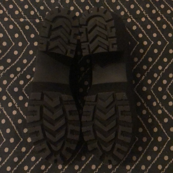 Black platform loafers really comfy - Picture 3 of 3